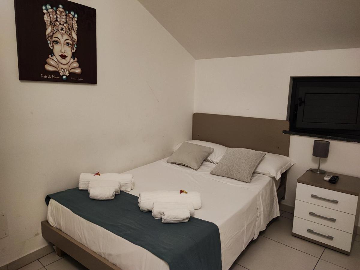 mungiBEDdu Apartment Catania Bagian luar foto