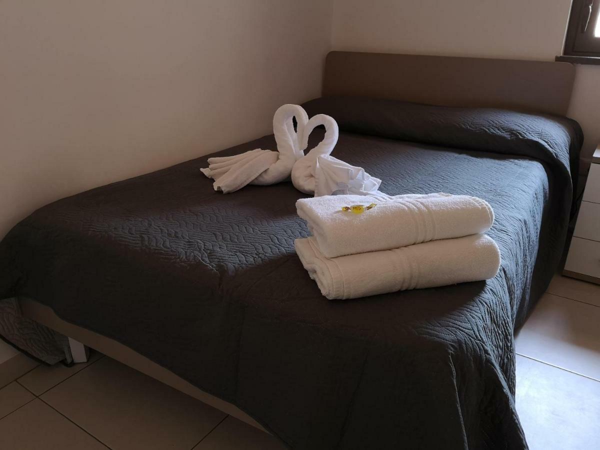 mungiBEDdu Apartment Catania Bagian luar foto